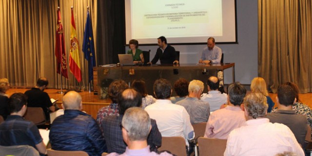 Fomento ordena a los ayuntamientos que unifiquen términos y normas urbanísticas 
