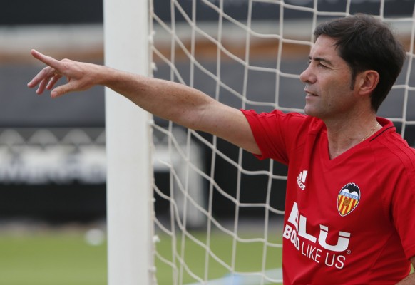 Y Marcelino pilla el teléfono
