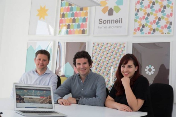 La 'proptech' alicantina Sonneil entra en el alquiler turístico: compra la benidormense Beni4you
