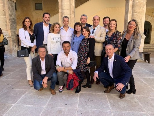 Cantó defiende un gobierno 