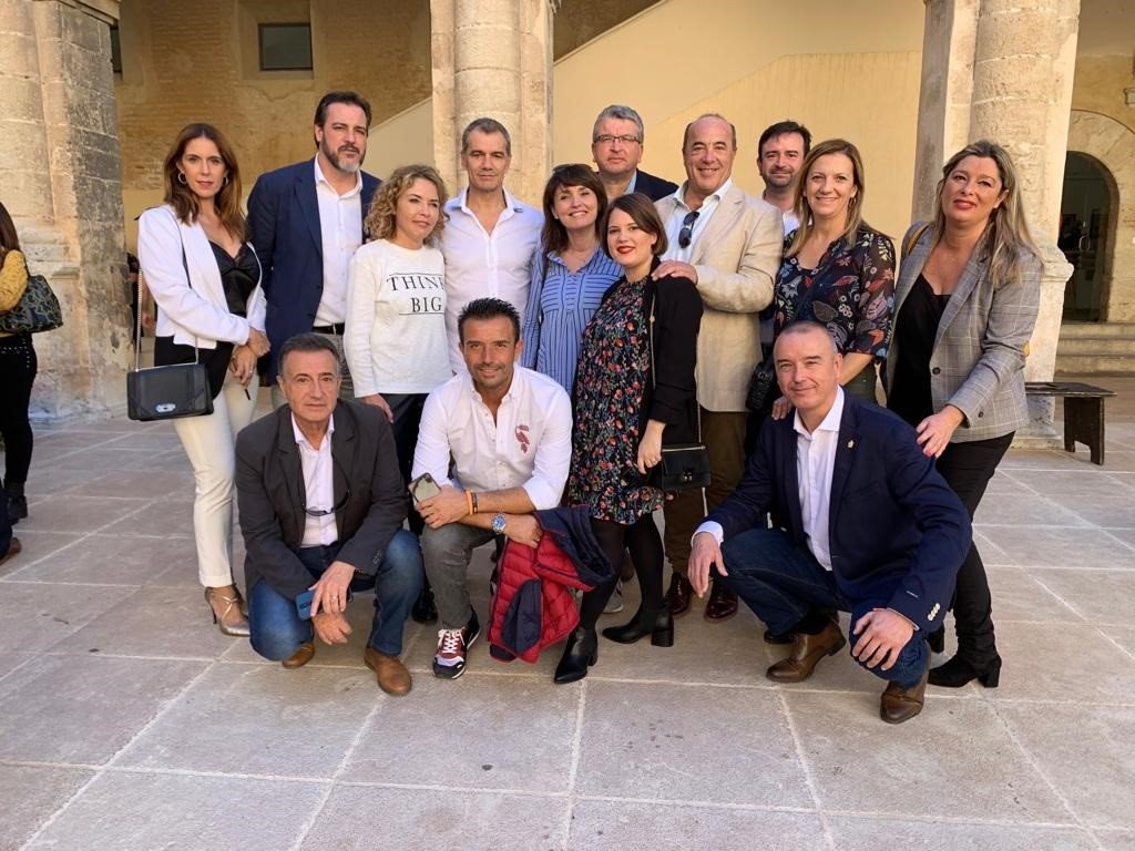 Cantó defiende un gobierno 