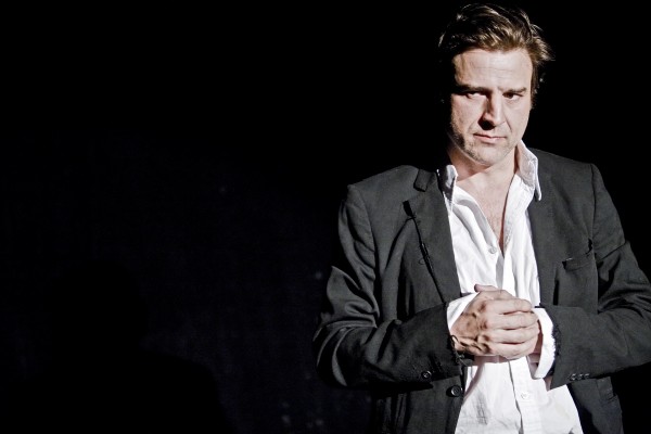 Alberto San Juan: “En el teatro se pueden decir verdades con más facilidad que en el cine”