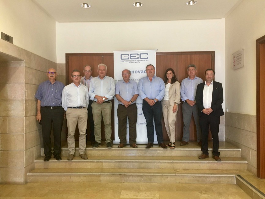 Los representantes de Coepa, CEC y Cepyme. - 