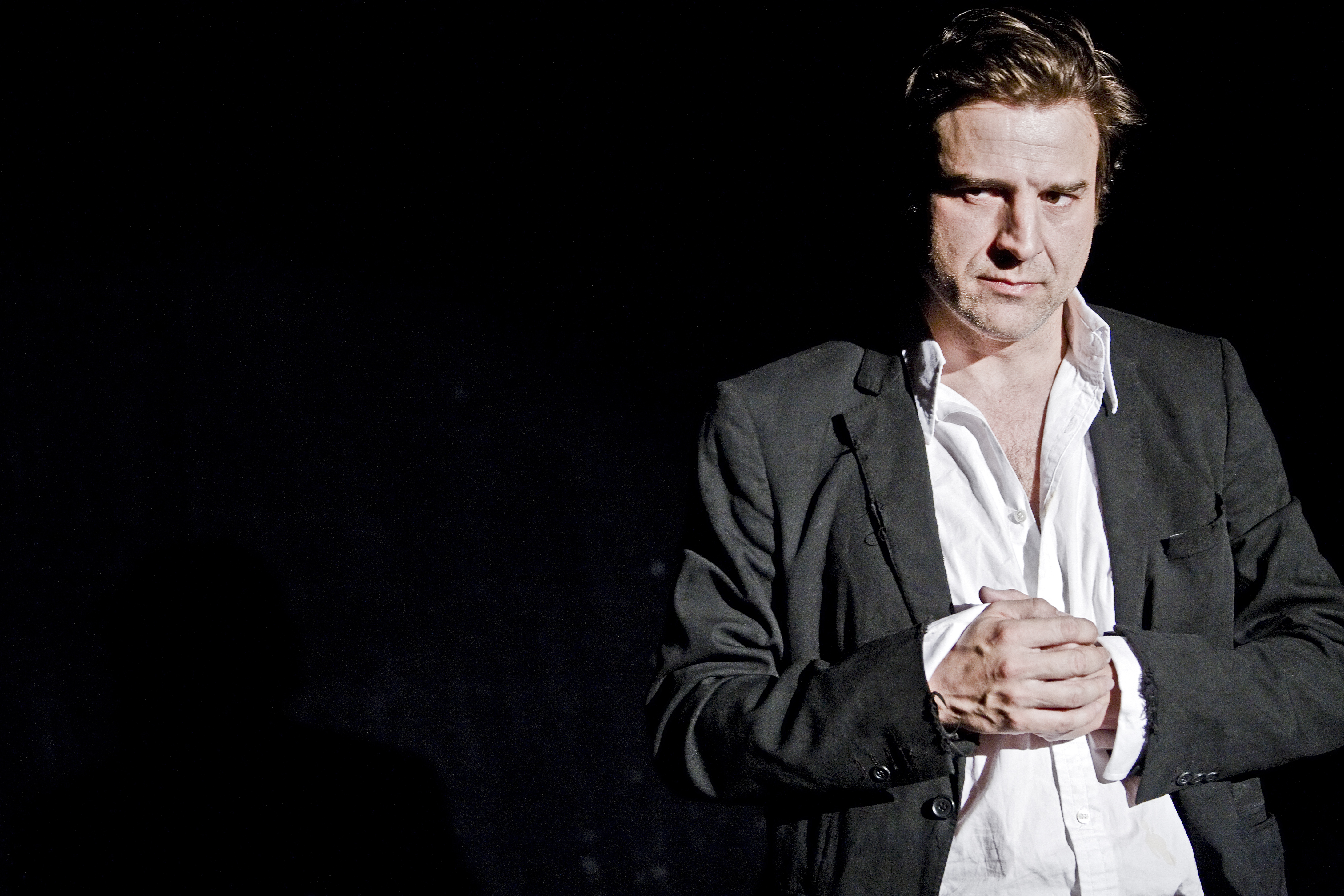 Alberto San Juan: “En el teatro se pueden decir verdades con más facilidad que en el cine”