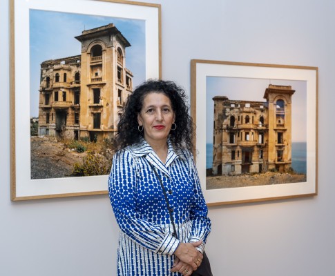 Zineb Sedira traslada al IVAM la historia de Argelia con su primera muestra individual en España
