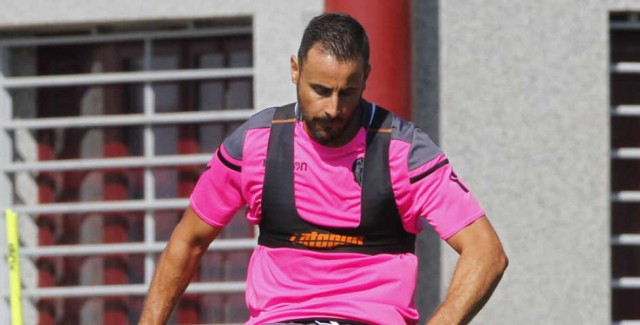 Pedro López estará de baja tres semanas por una rotura muscular