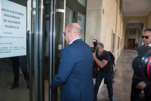 Echávarri y sus exasesores recurrirán la condena por el 'caso Comercio'