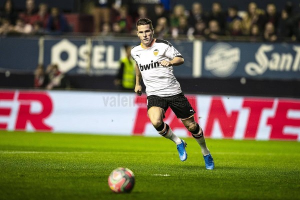 Gameiro es baja ante el Sevilla por unas molestias en el muslo