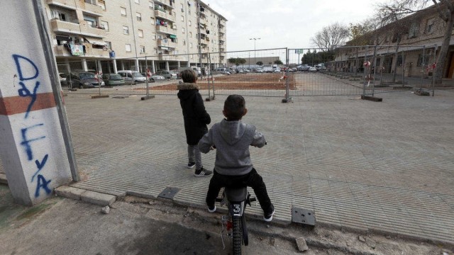 Generalitat, UJI y Ayuntamiento celebran los 20 años del programa 'Pisos Solidaris' de San Lorenzo