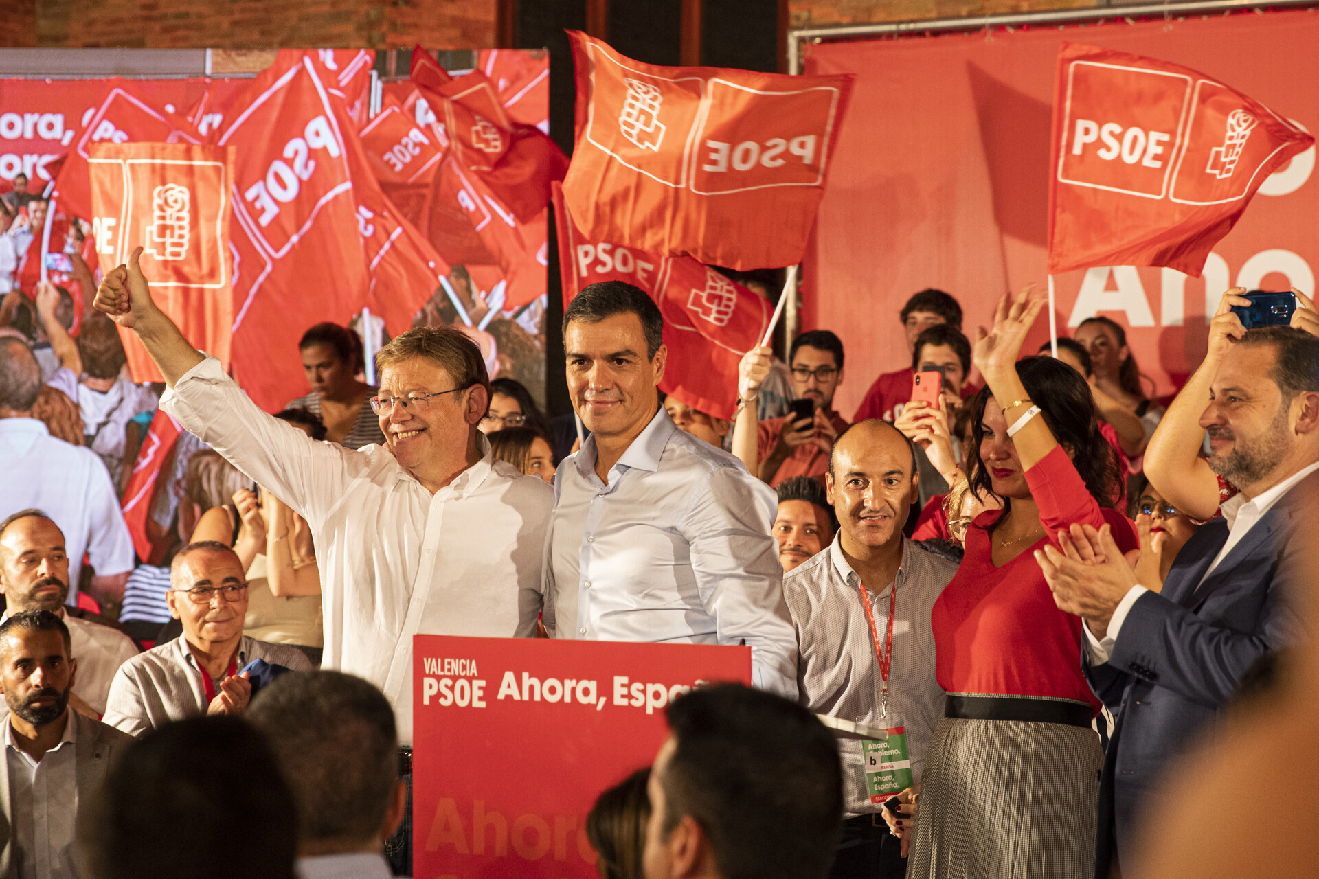Ximo Puig y Pedro Sánchez juntos en el mitin de València a principios de octubre. Foto: EVA MÁÑEZ - 