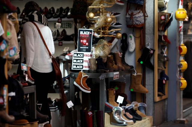 La contratación subirá un 4,6% en la Comunitat por la campaña de Navidad, por debajo de la media
