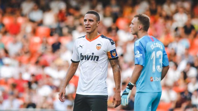 El Valencia pierde a Rodrigo y Cheryshev contra el Sevilla
