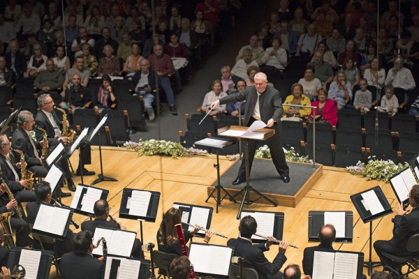 La Banda Municipal de València interpreta bandas sonoras en el marco de La Mostra