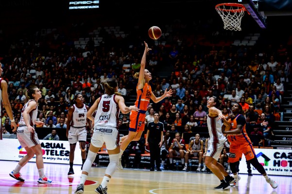 Valencia Basket se impone a Lointek Gernika en un partido de infarto
