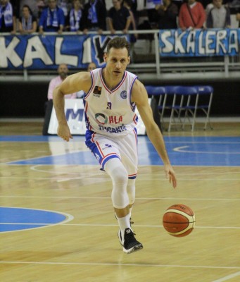 El HLA Alicante regresa a la senda de la victoria