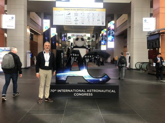 Emxys presenta su tecnología para eliminar basura espacial en el Congreso Internacional del Espacio