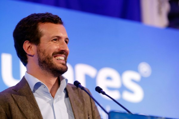 Casado insiste en el relato económico: viene otra crisis con el 