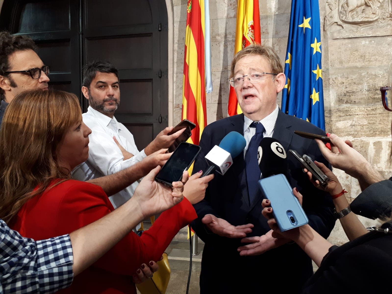 Puig exige a Torra que no incluya a la Comunitat en sus 
