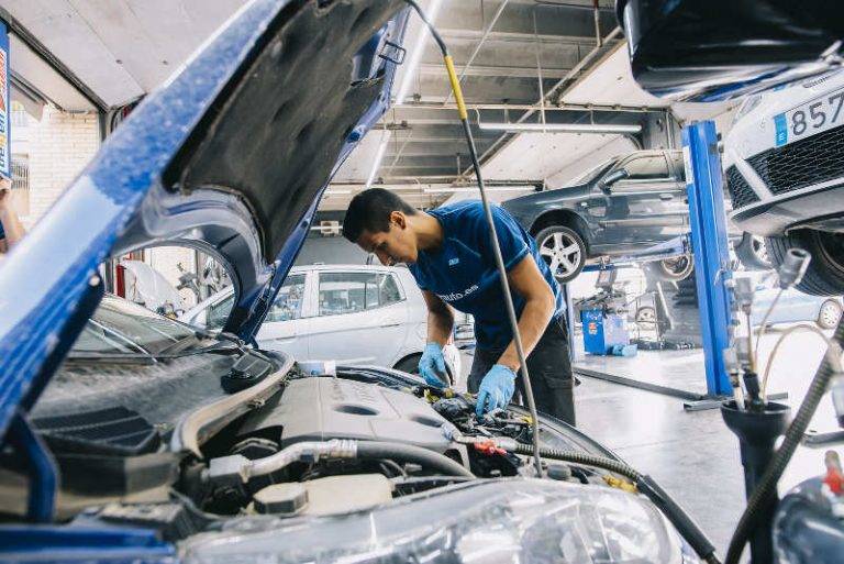 Sindicatos de las ITV de la Comunitat se movilizan ante la posible reversión de centros de inspección