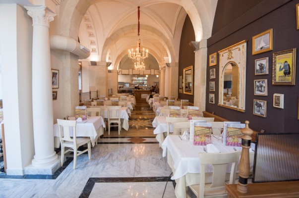 La Piemontesa abre en el centro de Alicante: cocina italiana de calidad para dar lustre al Palacio Salvetti
