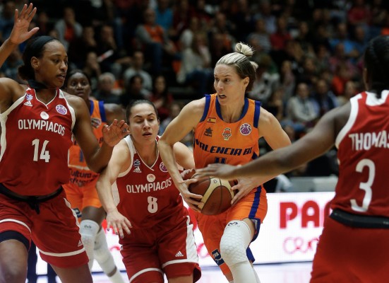 Valencia Basket reduce a Olympiacos en la Eurocup