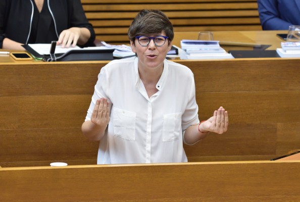 Podem presenta una iniciativa para rebajar las tasas universitarias y la retira una semana después
