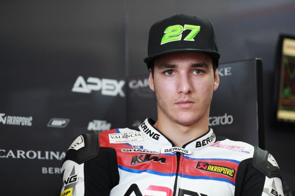 El español Iker Lecuona da el salto a MotoGP en el KTM Tech