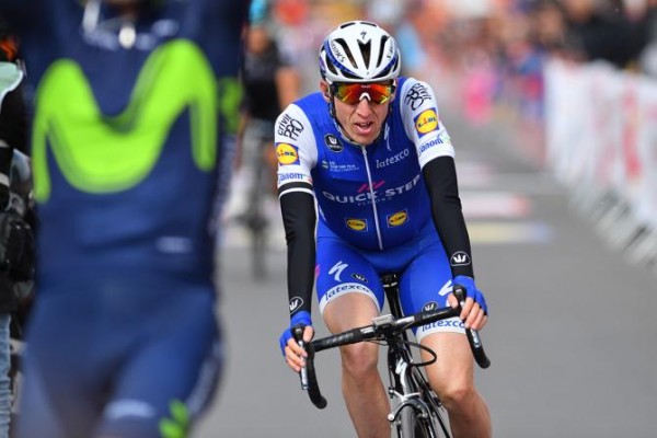 Dan Martin compitió en el Tour con dos vértebras rotas