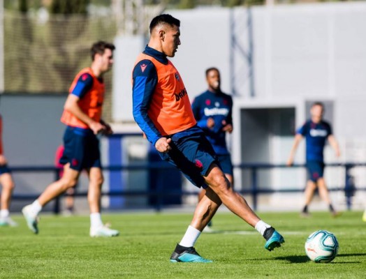 Duarte: “Será muy bonito jugar contra el Espanyol, tengo buenos amigos”
