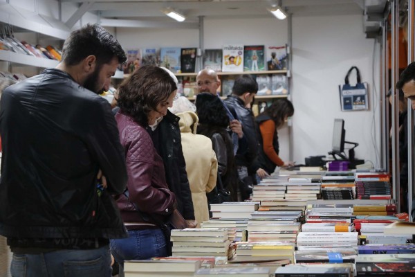 La Plaça del Llibre inunda València de literatura amb més de 60 activitats i 52 editorials participants