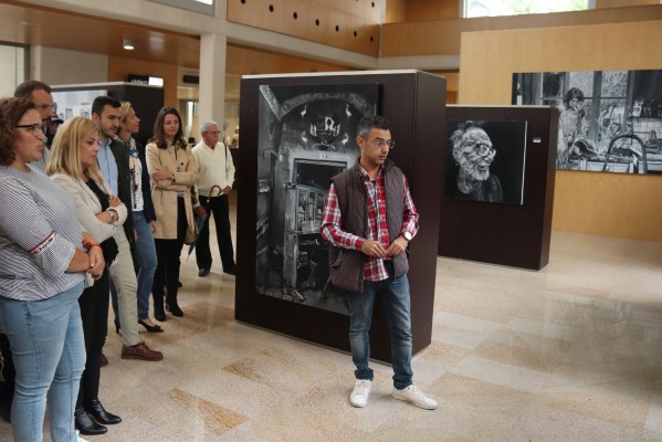 Naos Beltrán expone en el Espai d’Art de Benidorm su muestra ‘Rasgos del Tiempo, Introspección’ 