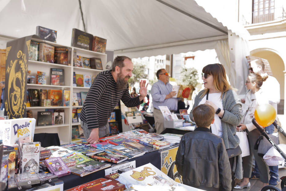 La Plaça del Llibre arriba a Castelló disposada a normalitzar la lectura en valencià