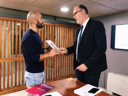 Unides Podem critica la falta de gestión y contenido de la concejalía LGTBI