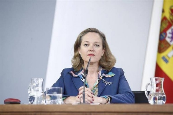 Bruselas pide al Gobierno de Sánchez un nuevo presupuesto por riesgo de incumplir el déficit