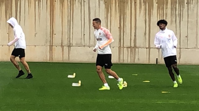 Rodrigo entrena con normalidad y apunta a Lille