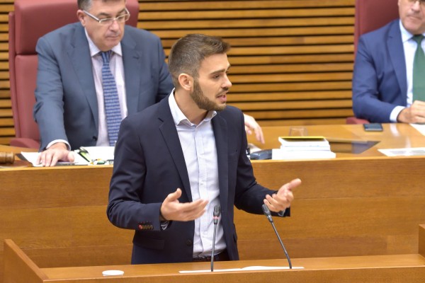 Compromís pide al Gobierno eliminar la publicidad de juego en los medios de comunicación