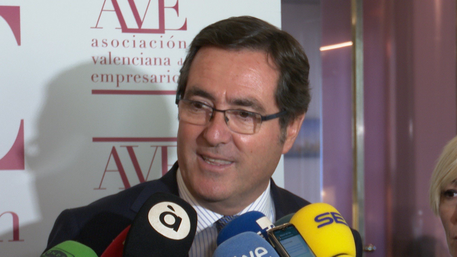 Garamendi lamenta las protestas y espera que no se cronifique la salida de empresas de Cataluña