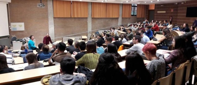 Profesores asociados de la UV denuncian 