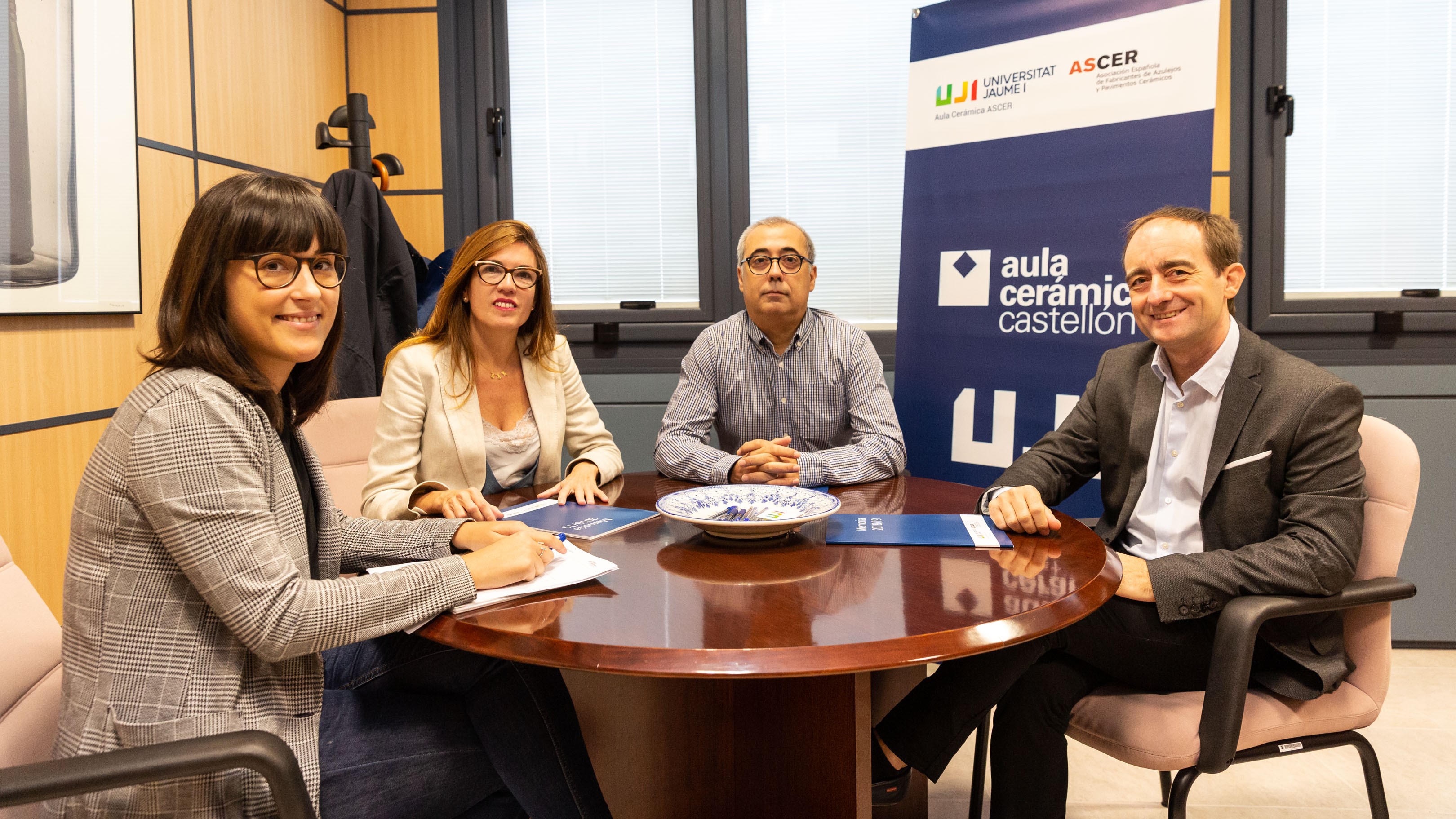 El Aula de Cerámica Ascer de la UJI incentiva la búsqueda de la aplicación de materiales cerámicos