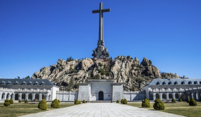 La exhumación de los restos de Franco será el próximo día 24