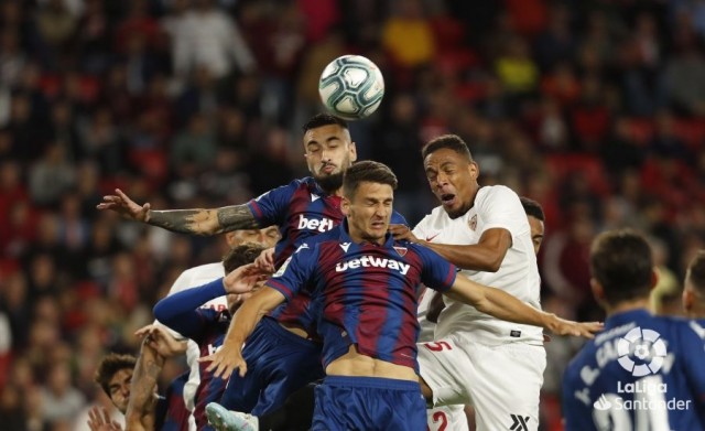 El Levante vuelve a ahogarse en la orilla del Pizjuán