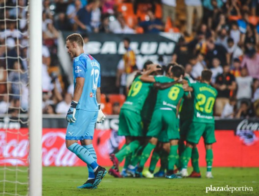 El Valencia CF se abona al máximo castigo