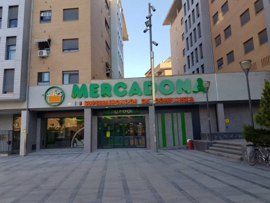 La distribución ya exprime el coto al gran comercio: Mercadona, MasyMas y Consum perfilan tiendas 