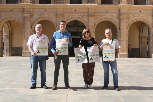 La II Fira d’Artesania muestra la gastronomía local y los oficios tradicionales en la Pérgola de Castelló