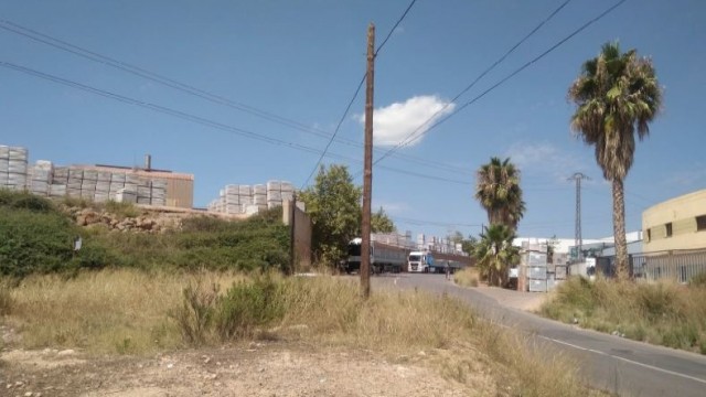 L’Alcora mejorará el vial que vertebra el polígono industrial Santa tras años de abandono