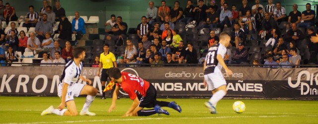 Un doblete de Rafa Gálvez ante el Jove Español pone al Castellón a un paso de la Copa del Rey (2-0)