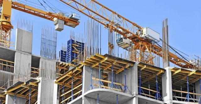 La compra de viviendas se contrae en la Comunitat, mientras la construcción sigue al alza