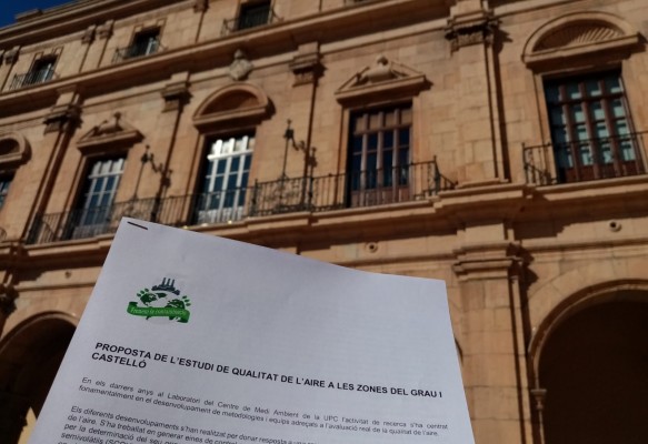 Frenem la Contaminació entrega a Navarro la seua proposta per al Pla de Qualitat de l'Aire de Castelló