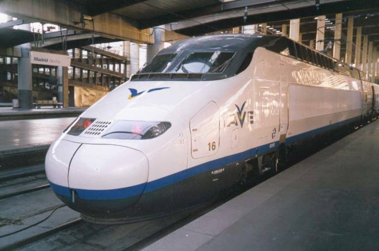 Acciona abandona la puja por entrar a competir con Renfe en el AVE