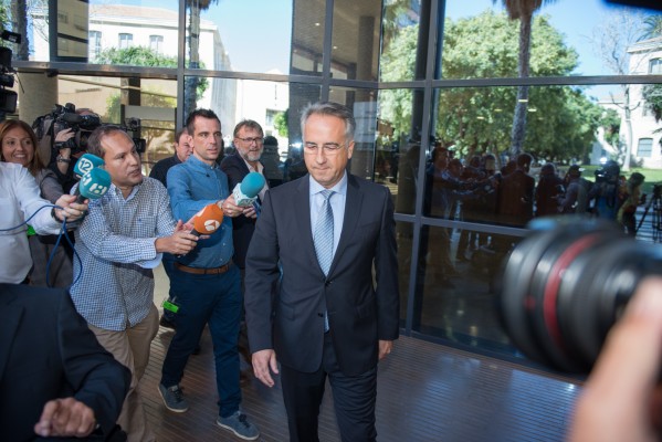 Vicente Sala apunta al móvil económico: 